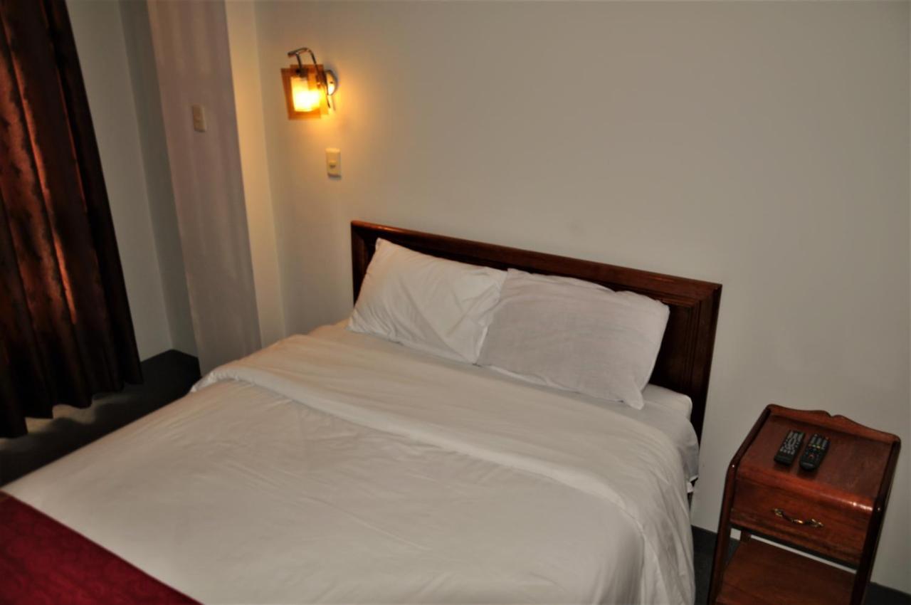 Cesar'S Hotel Peru Puno Bagian luar foto